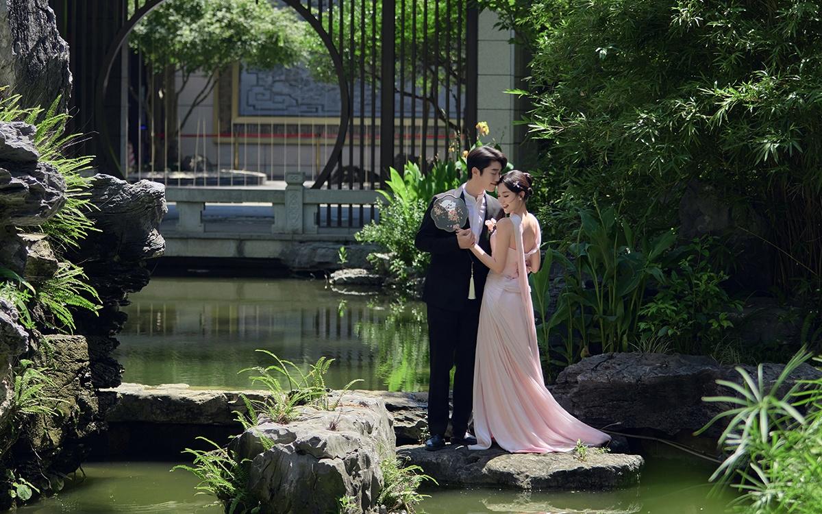 江南園林新中式婚紗照??把詩意拍成現(xiàn)實?