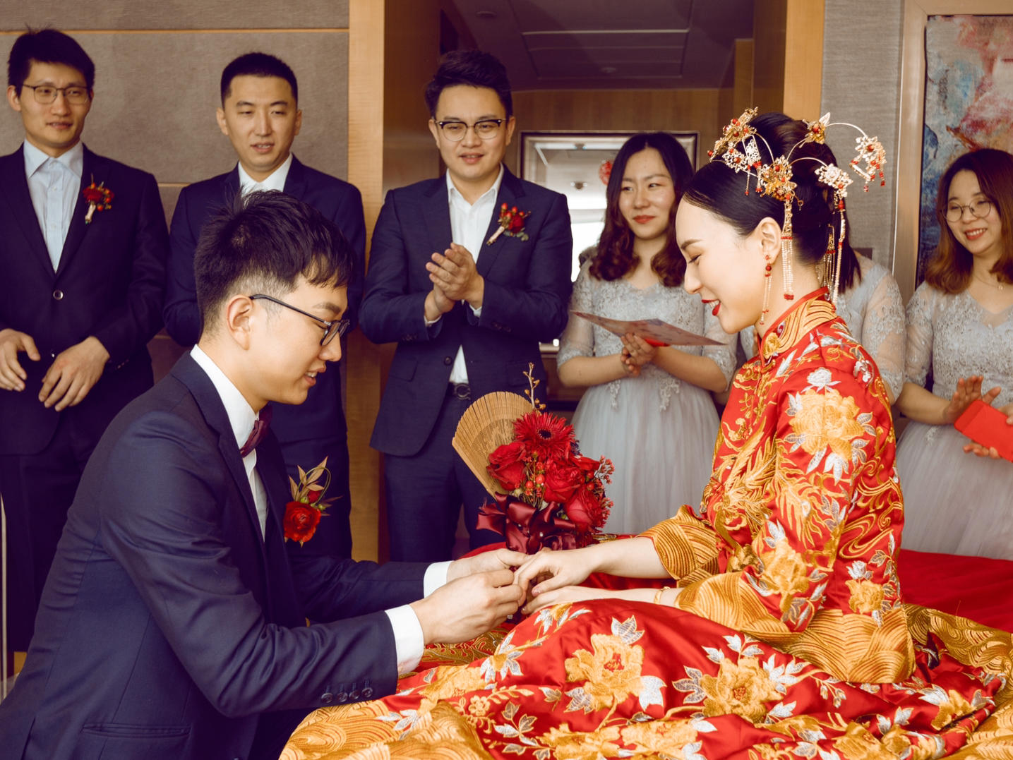 【超值特价】婚纱+跟妆租赁套餐