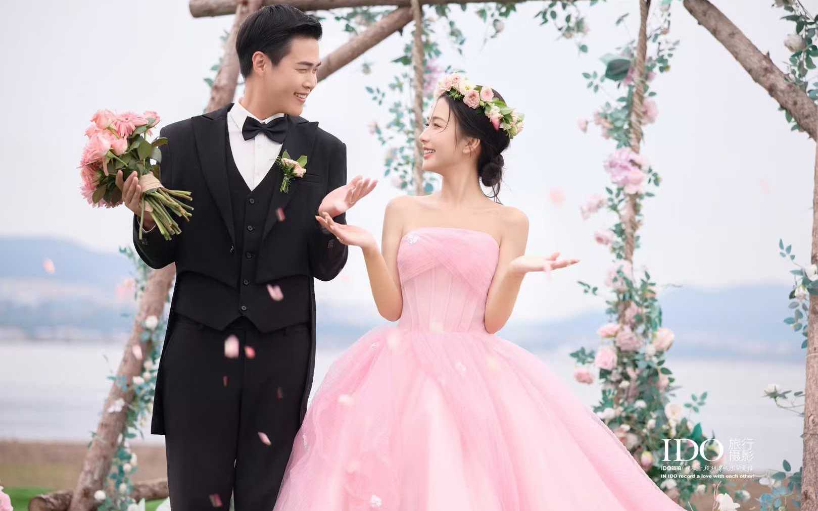 雅致粉纱，定格深情