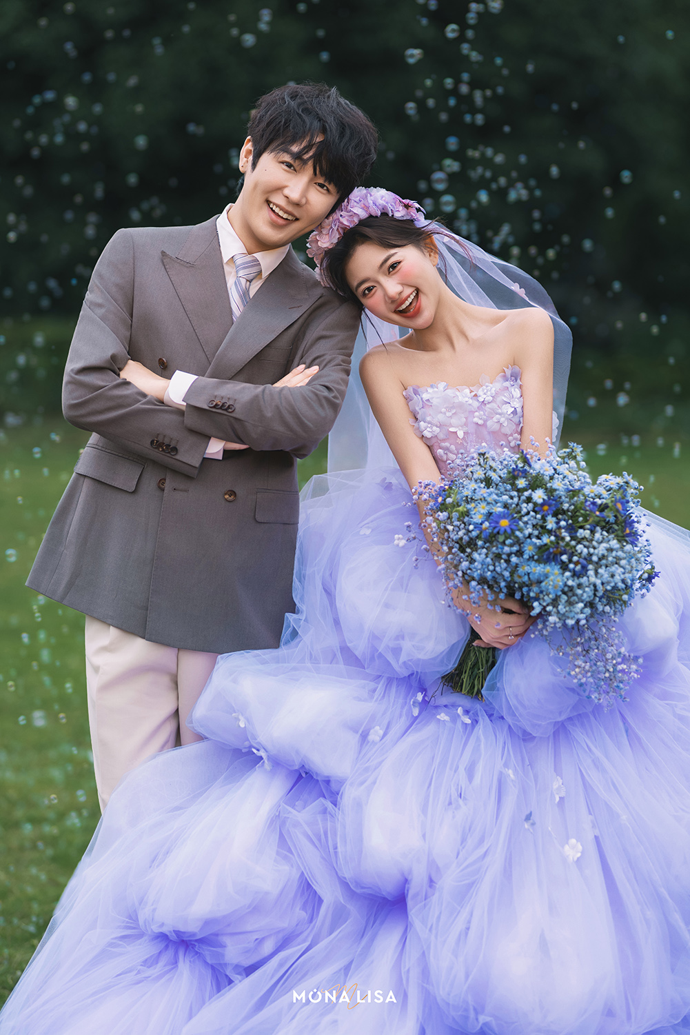 穿紫色的婚纱拍婚纱照，直接美成童话主角