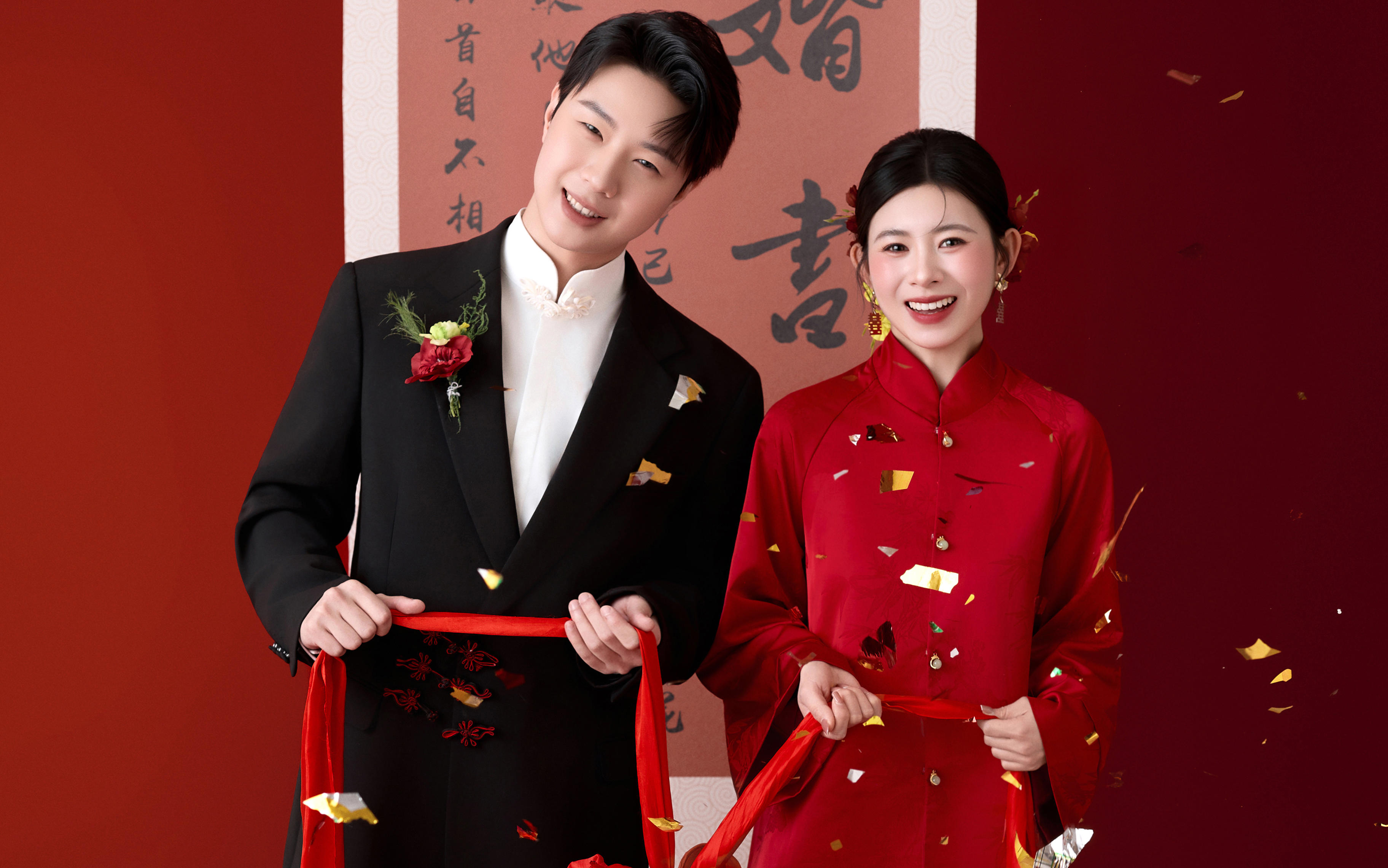 我也不想心动啊💓可这是中式喜嫁婚纱照诶！！