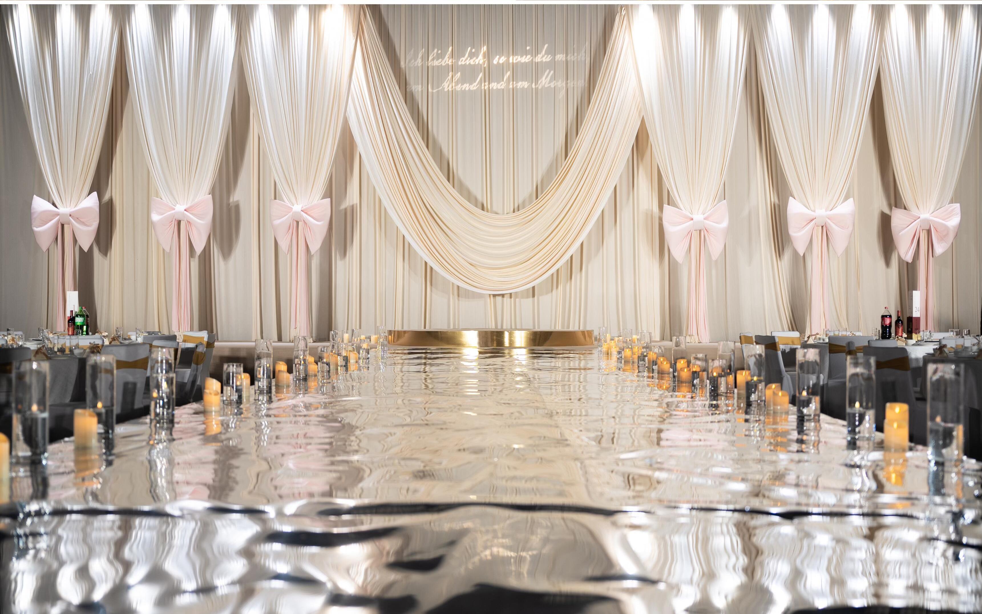 香槟色布艺小预算婚礼