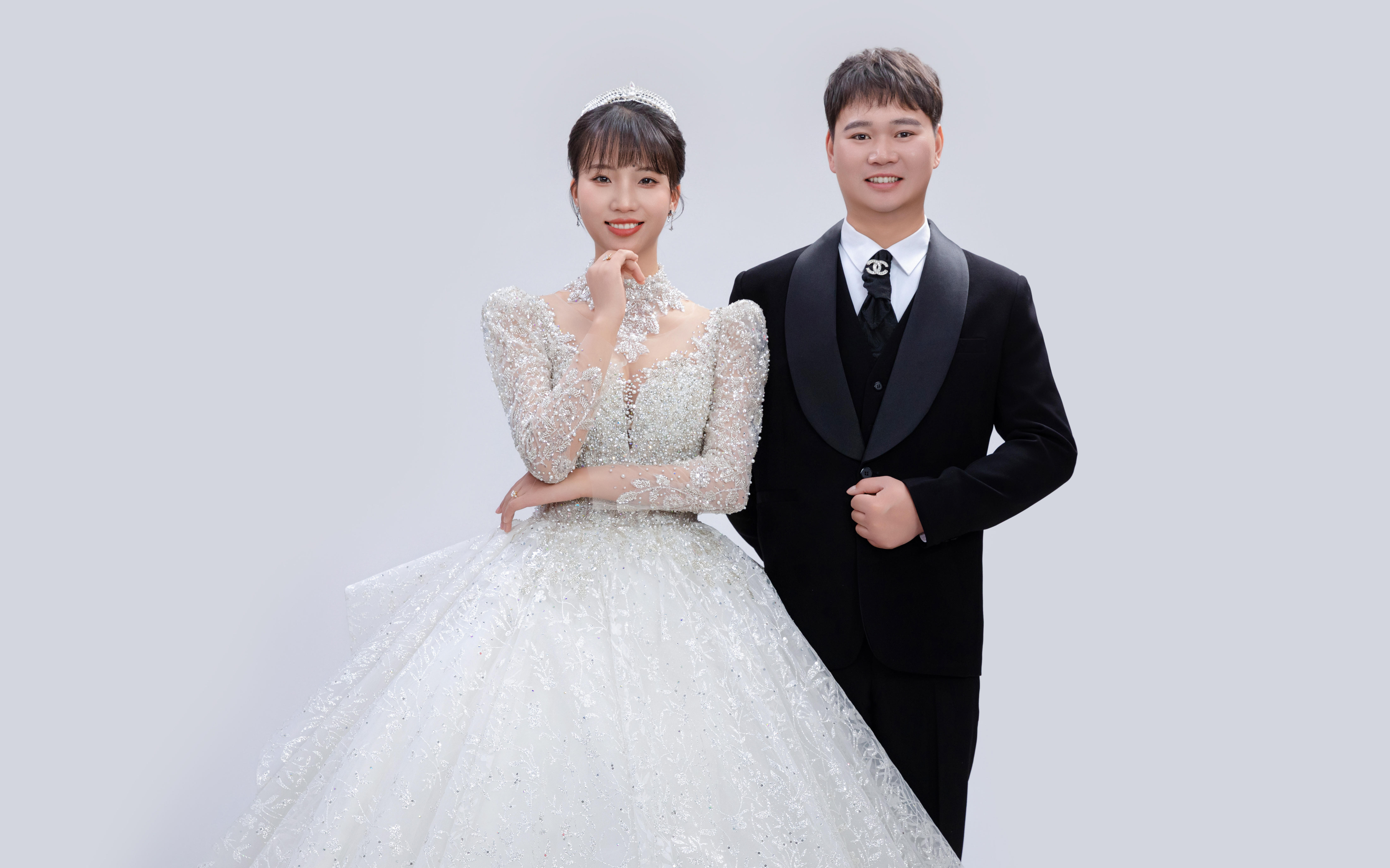 【優(yōu)格】內景高級感極簡大氣的室內主紗婚紗照