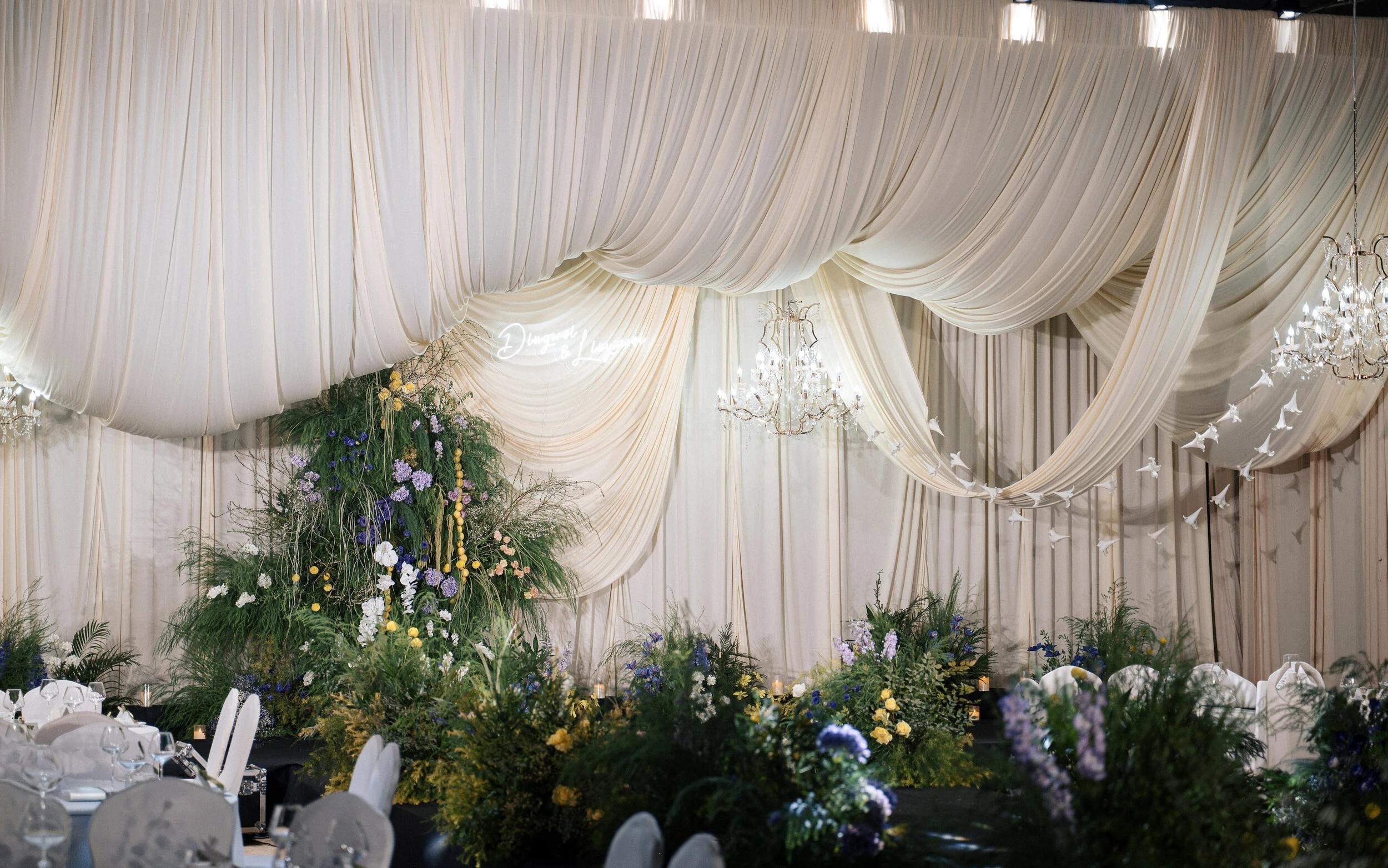 梦幻韩式吊顶布缦婚礼