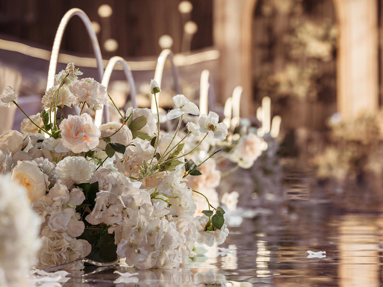 【香槟色梦幻】满顶装饰 超炫灯光 +含婚礼主持人