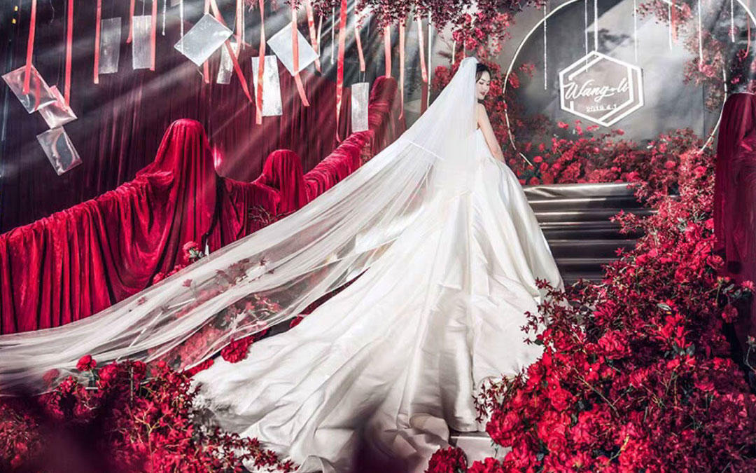 感谢新娘返图-超级美的缎面大拖尾现场图小W