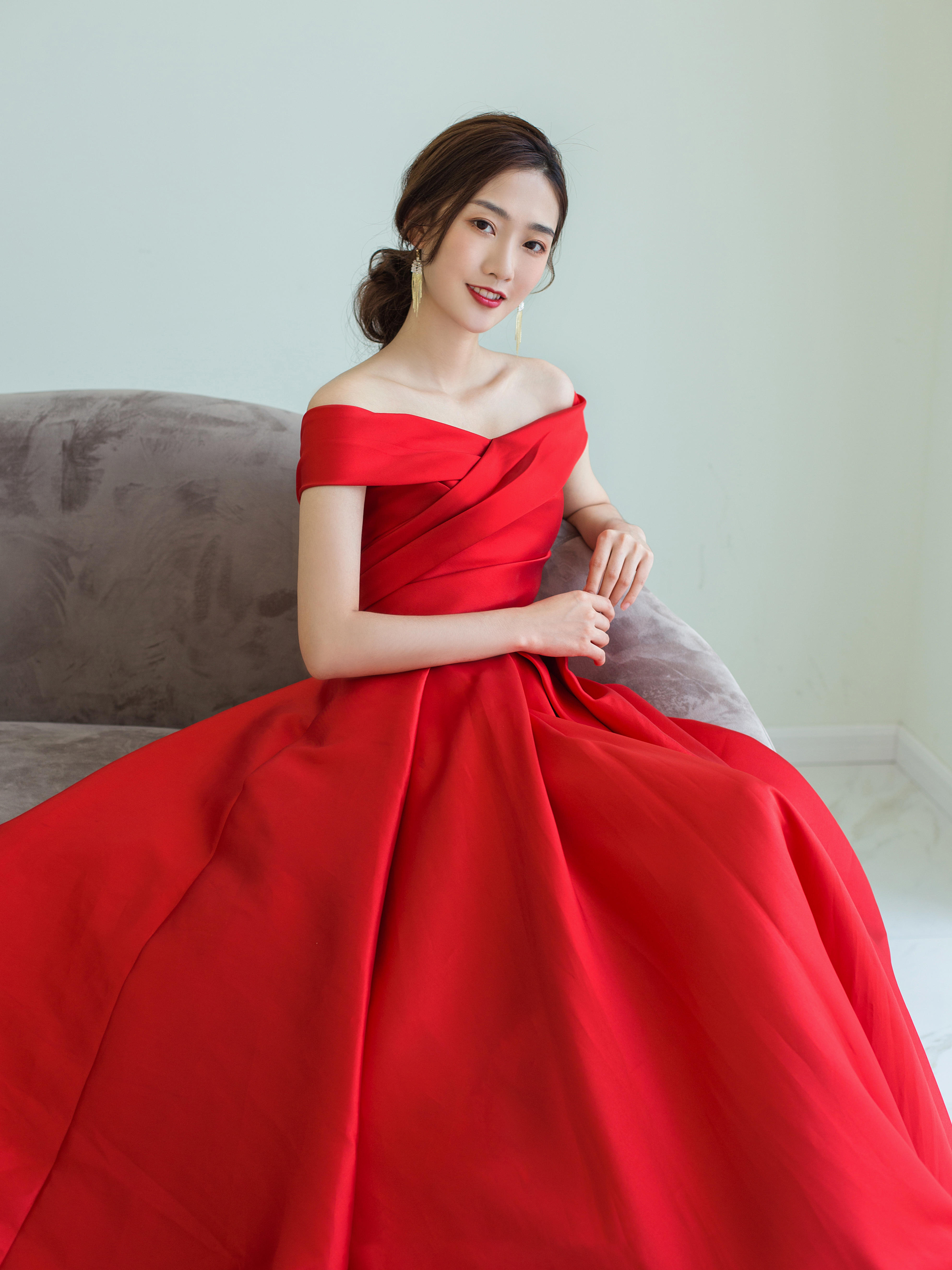 【也宁婚纱】2件套租赁  高定拖尾主纱版