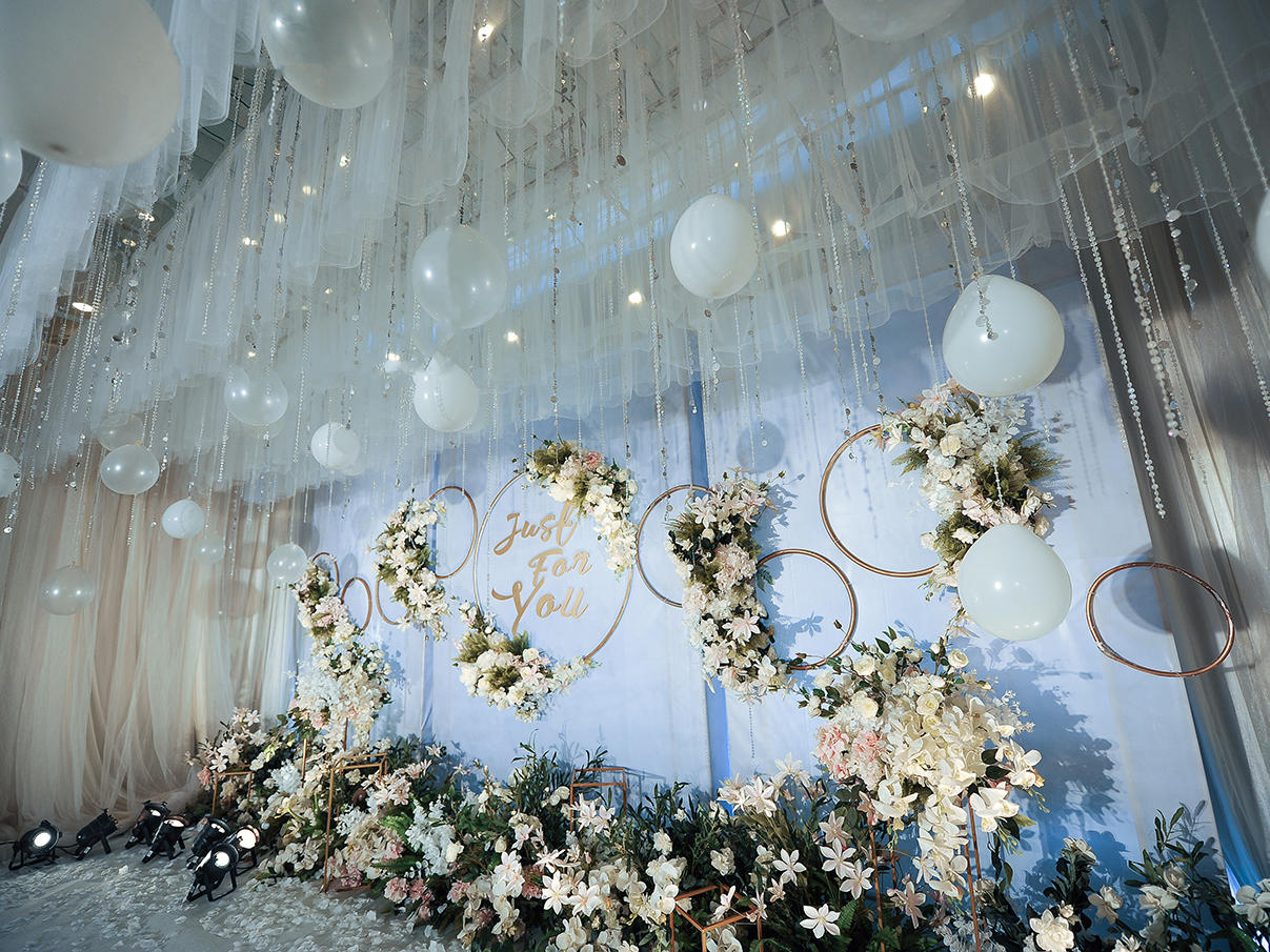 白绿色小清新婚礼    白色西式小清新婚礼