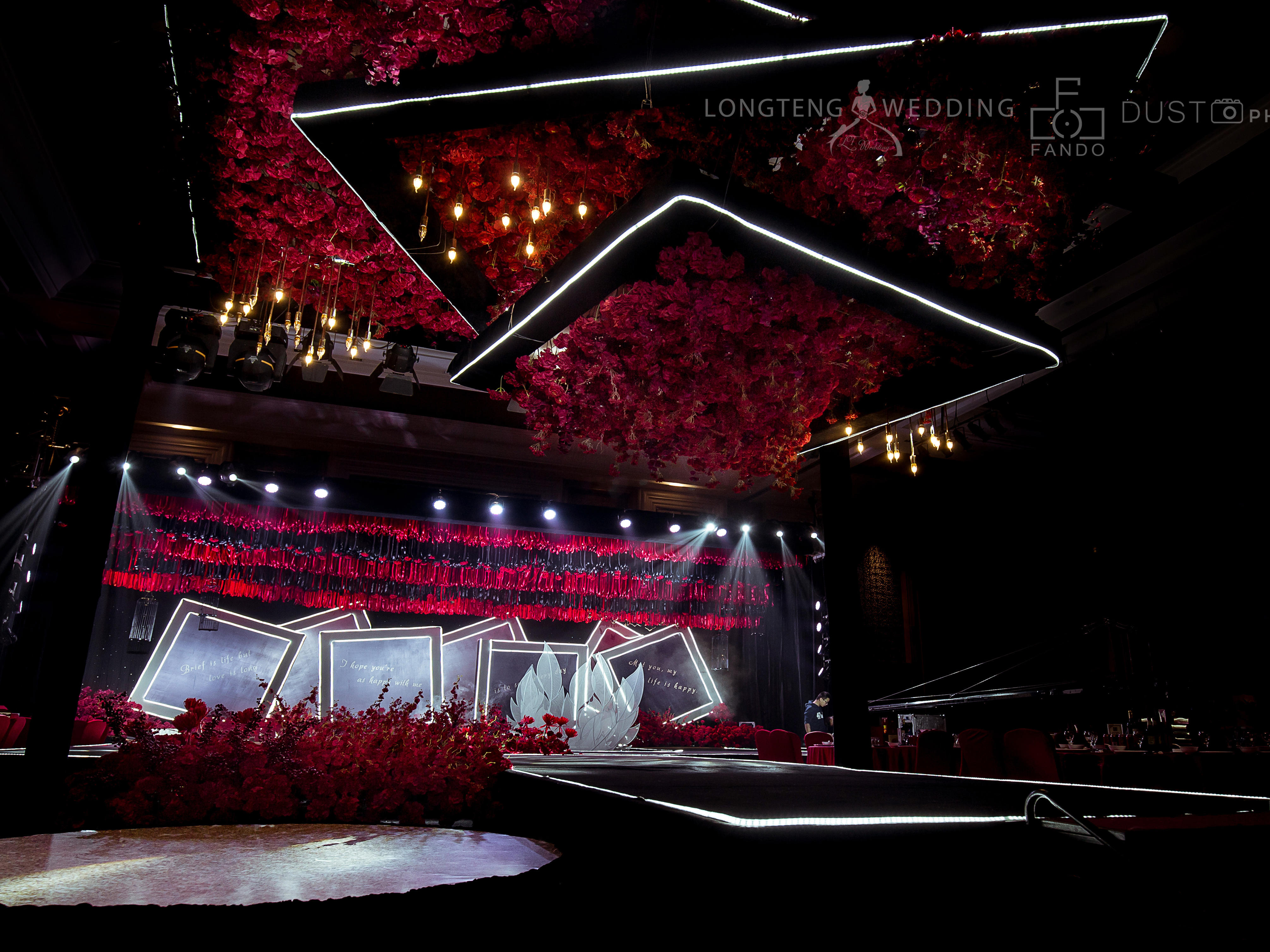 【首席团队】红黑色大气婚礼+包四大金刚