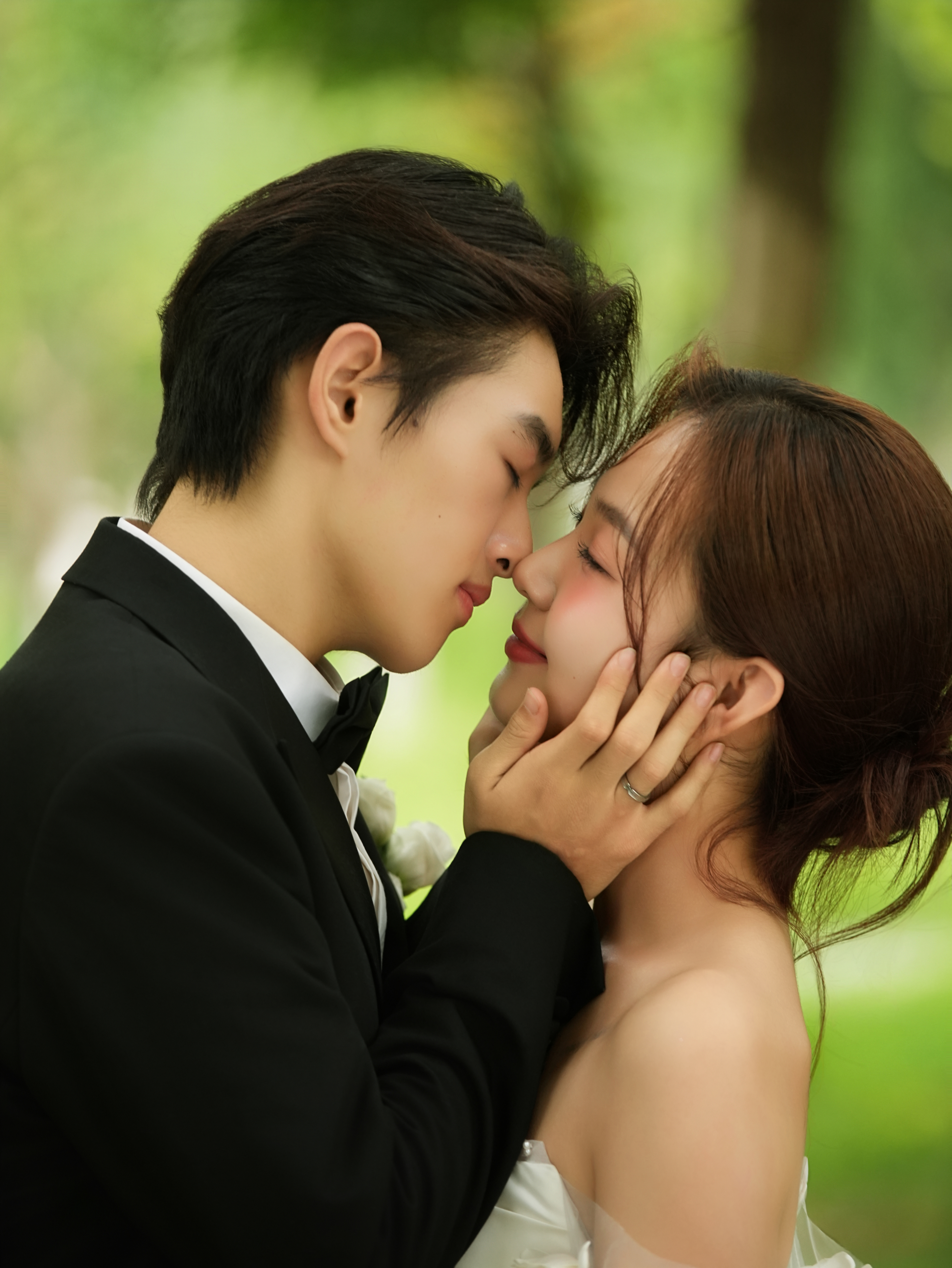 【小预算】婚纱照3服3造+30精修+底片全送