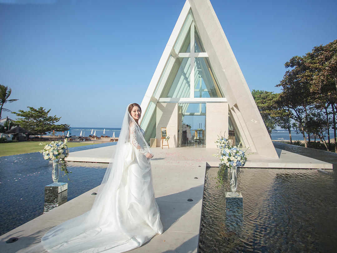 【花期海外婚礼】巴厘岛婚礼港丽教堂婚礼定制策划