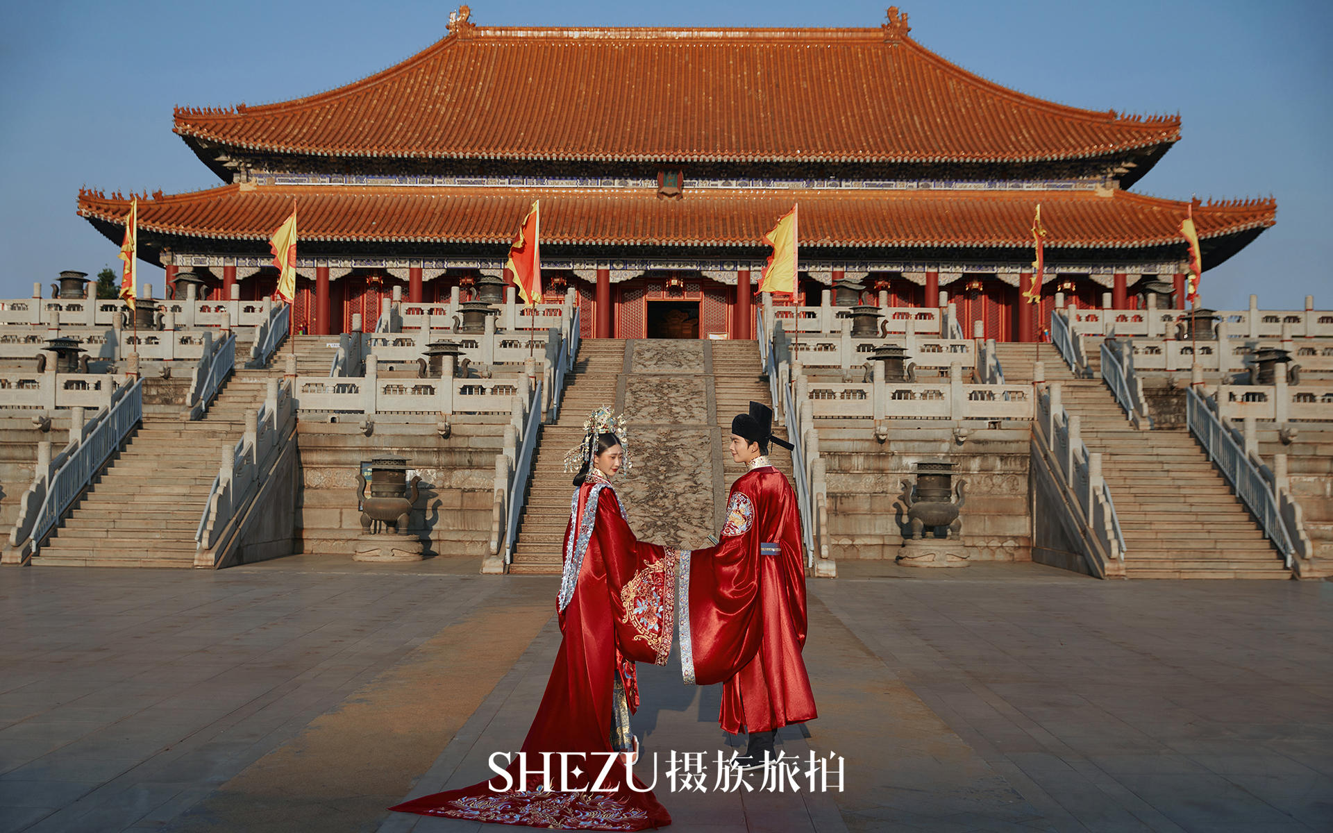 摄族旅拍|当中式婚服遇到中式建筑