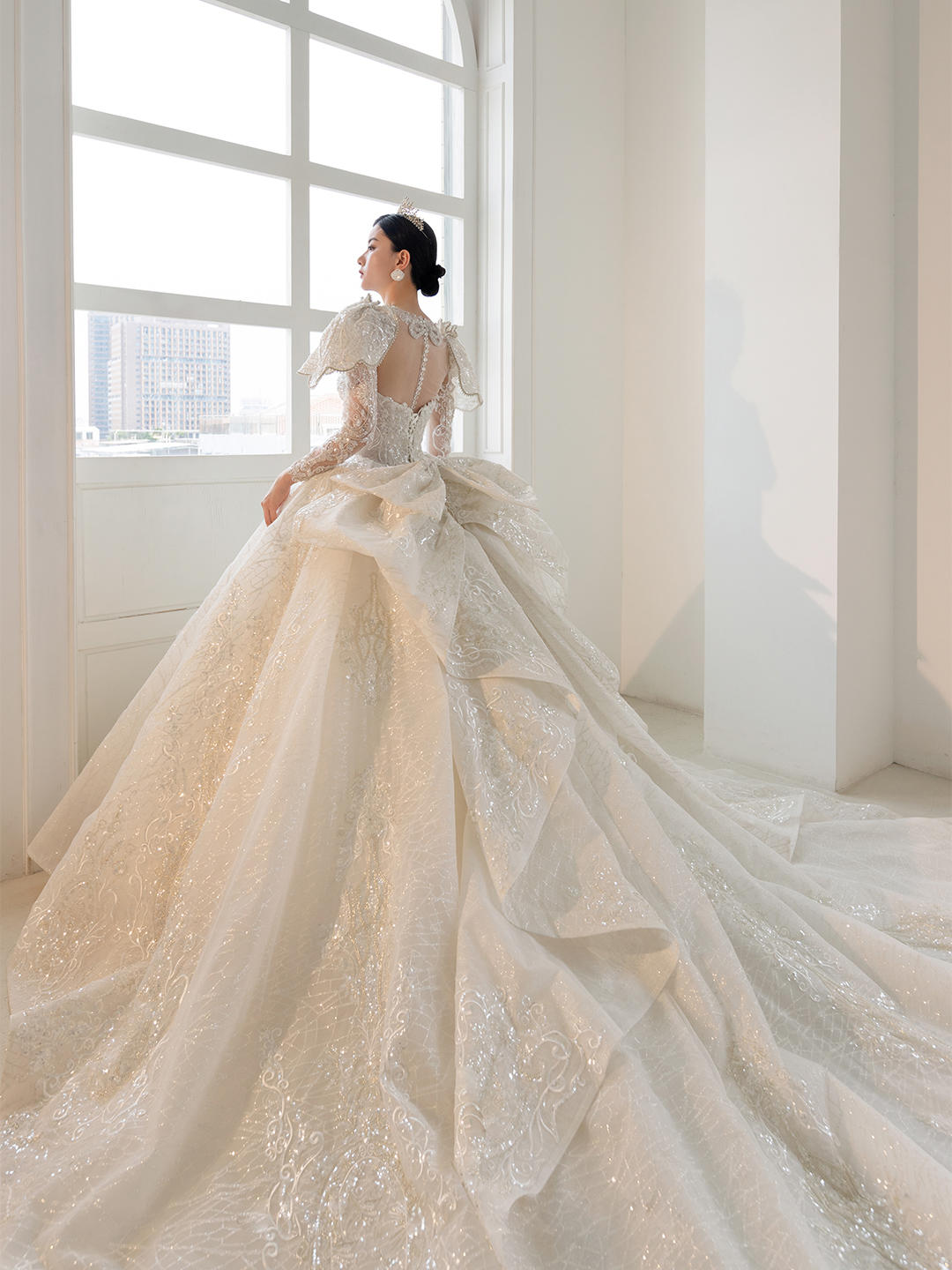 薇拉/首席老师/全天跟妆+主纱＋中式＋敬酒＋伴