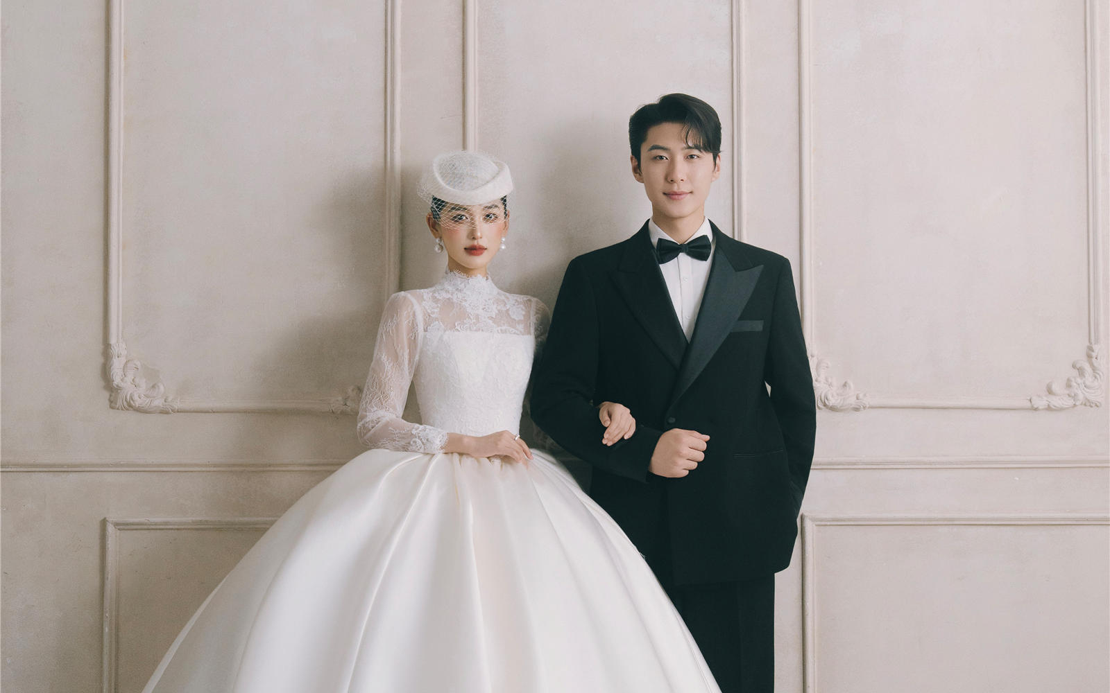 💐故事感直接封神！这组法式婚纱照美到心尖尖上了