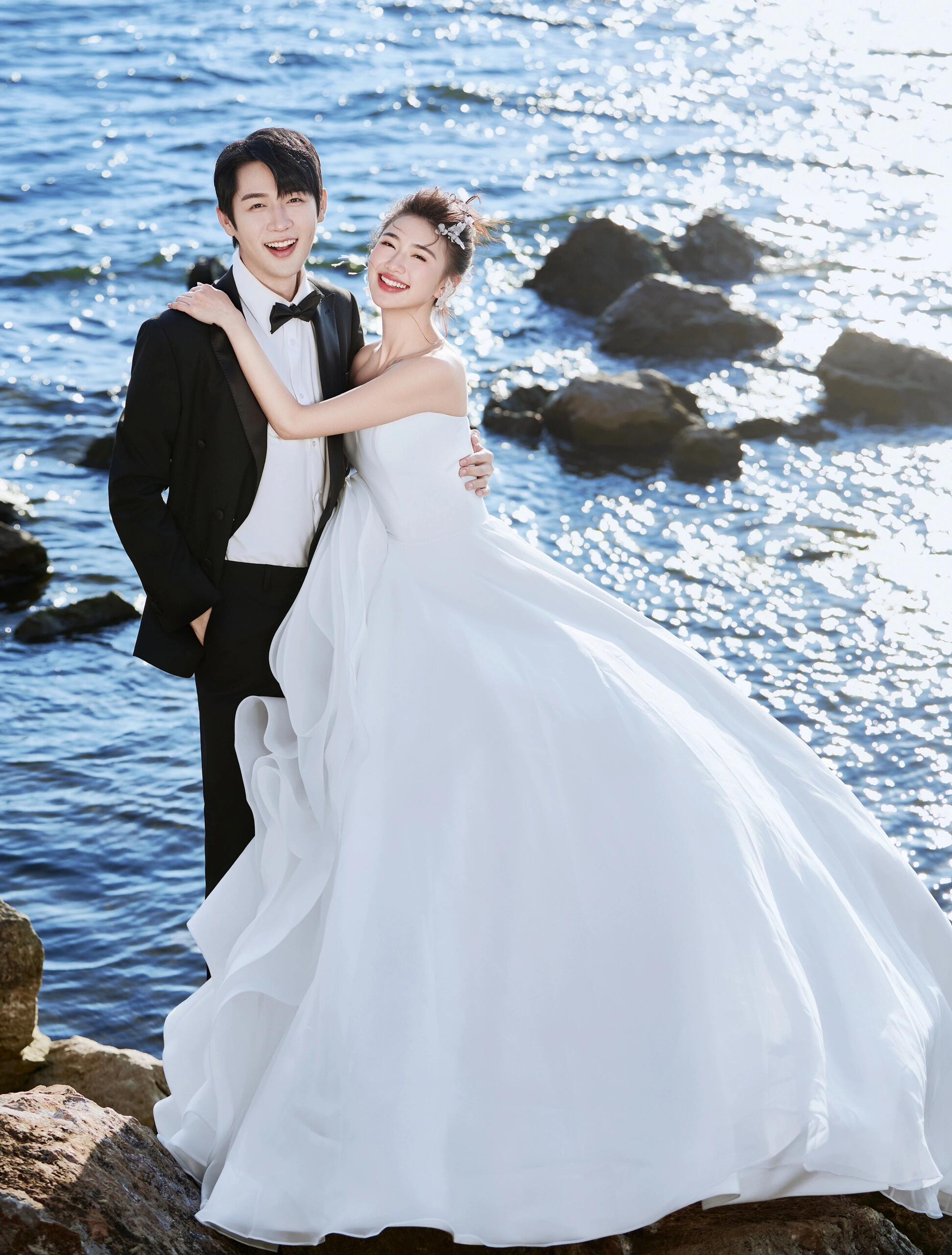 【网络特惠】8服8造/森系婚纱照/多主题任选