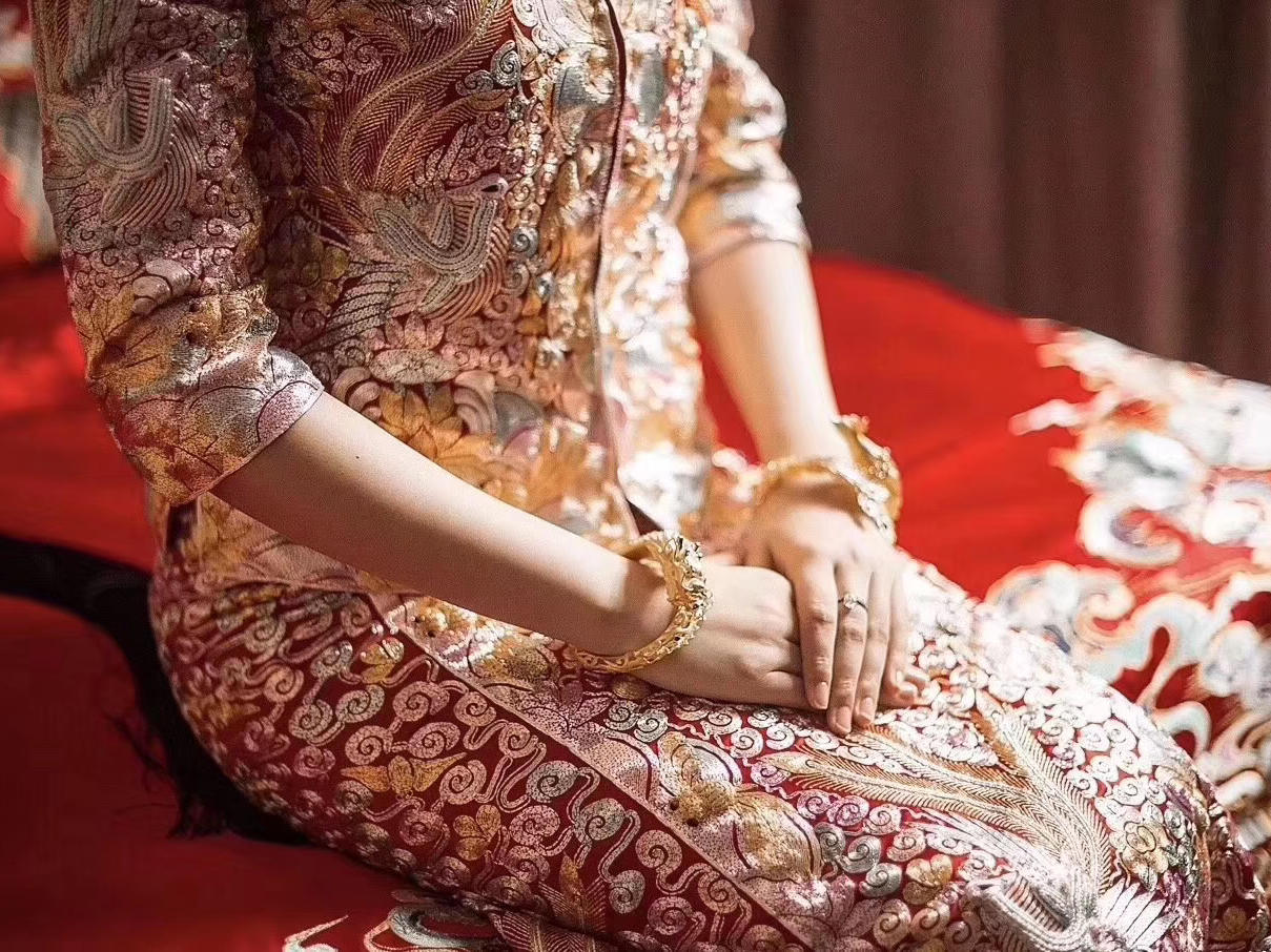 【免费使用】伴娘服+伴郎服+头饰