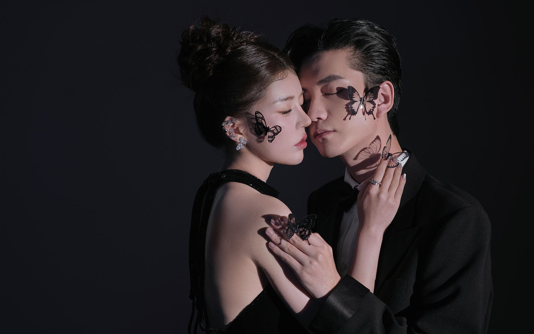 暗夜蝴蝶秘境?黑紗下的童話綺夢(mèng)