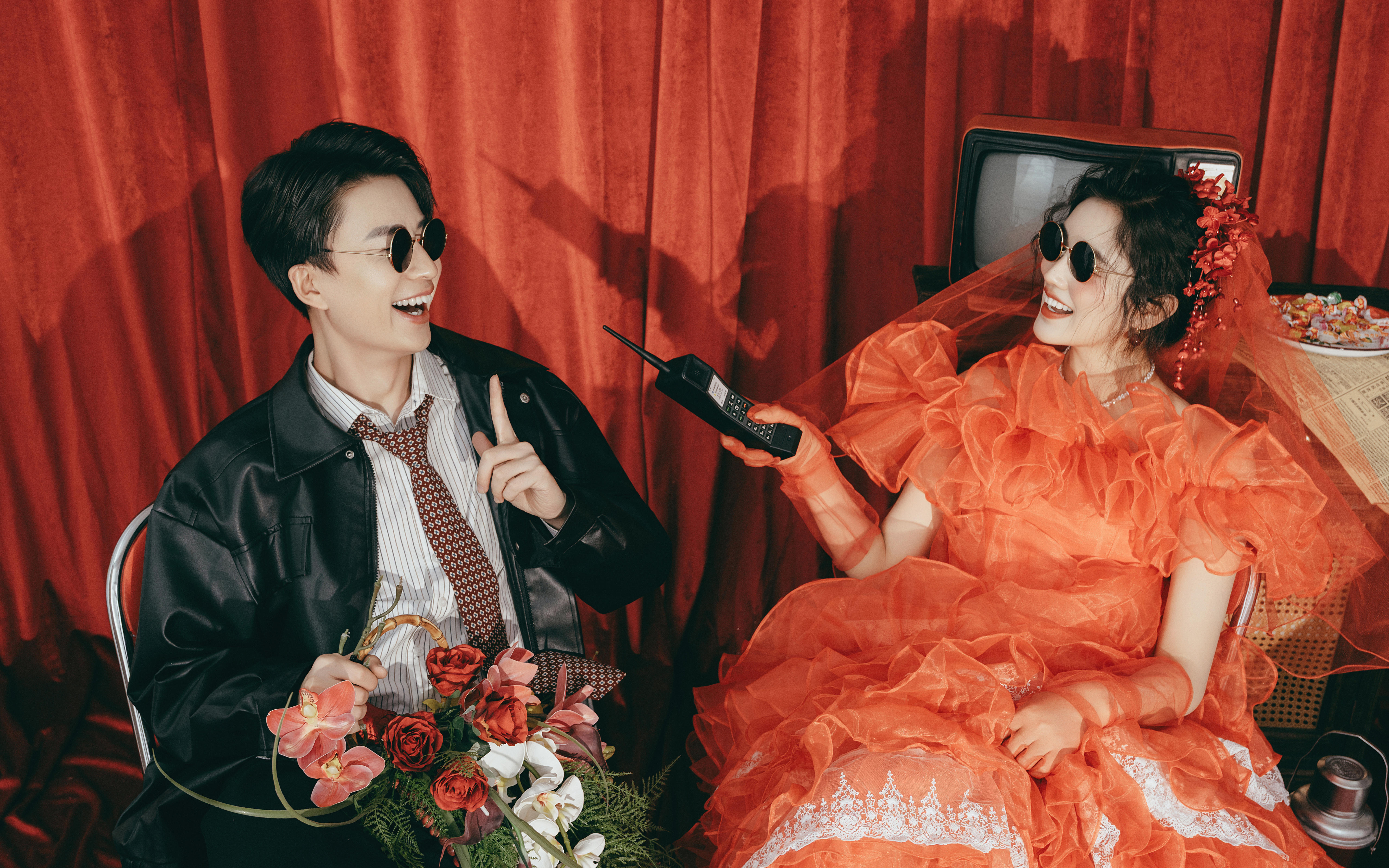 港风轻复古室内婚纱照