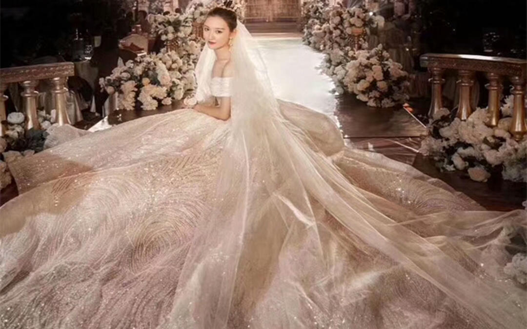 【罗曼蒂克】爆款闪一字肩大托