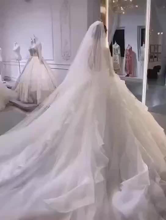 高端婚礼9件套+化妆师跟妆+妈妈婆婆妆