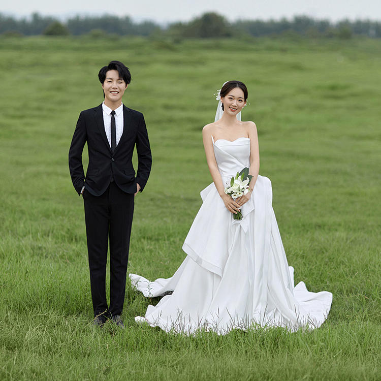 【进部摄影】小清新草坪婚纱照