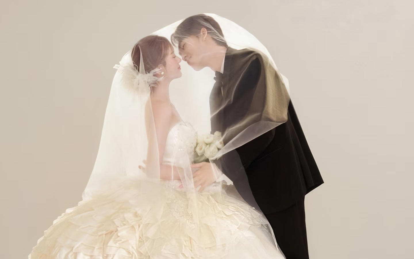 【優(yōu)格】許你耀眼，一眼心動(dòng)的主紗光影婚紗照