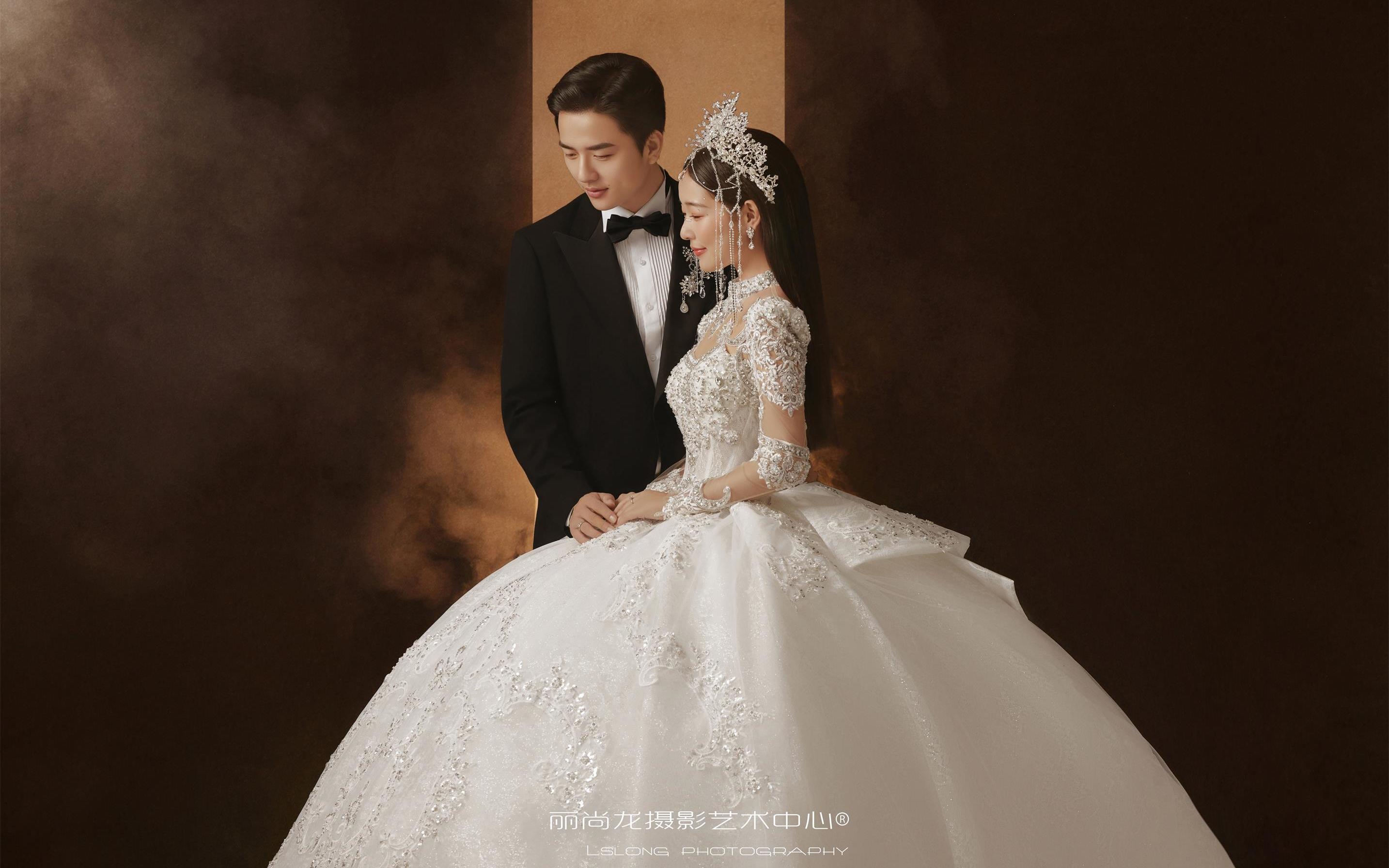 救命！这样的室内光影婚纱照太火爆啦~