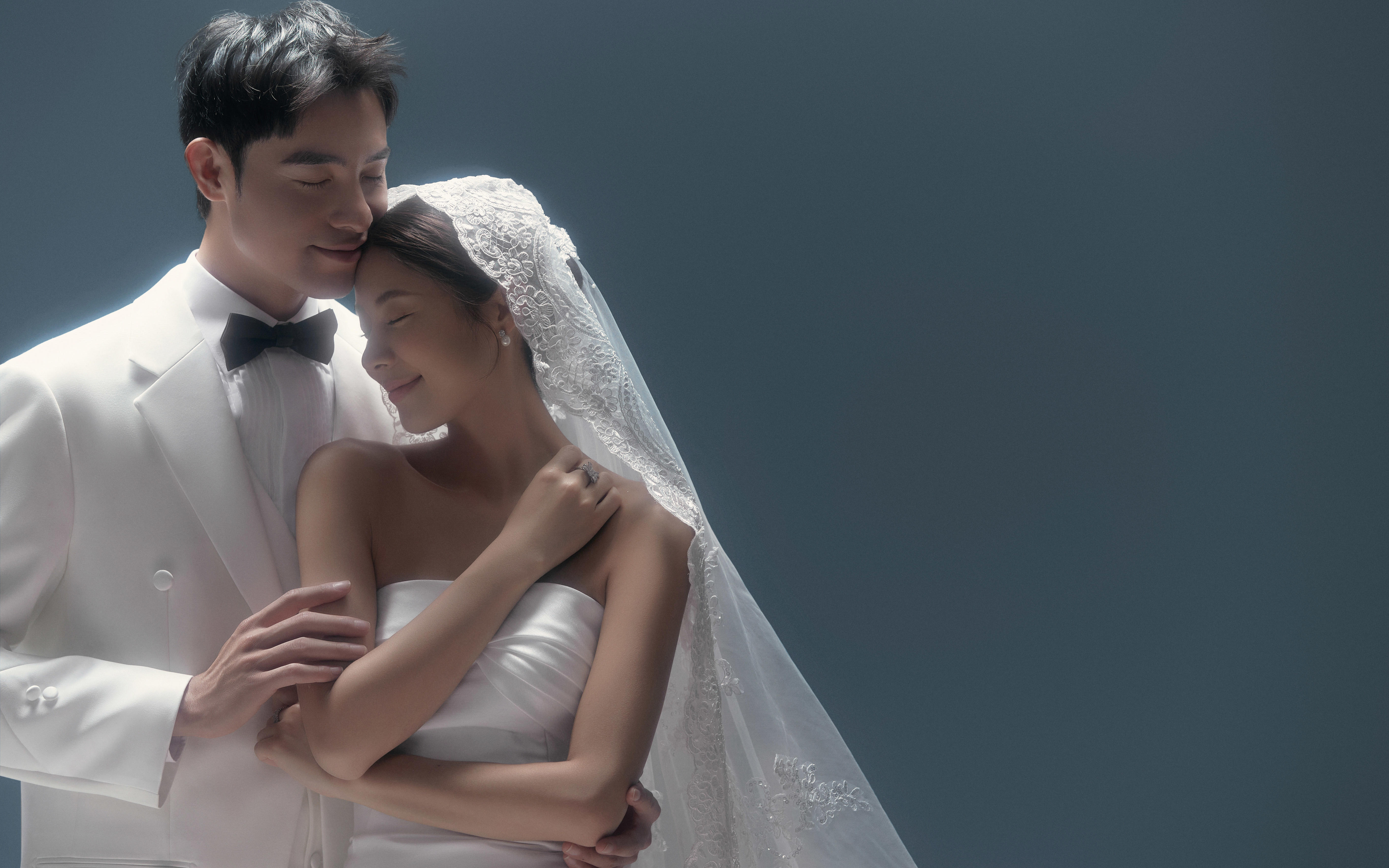 雅典娜-「白与光，爱与诚」