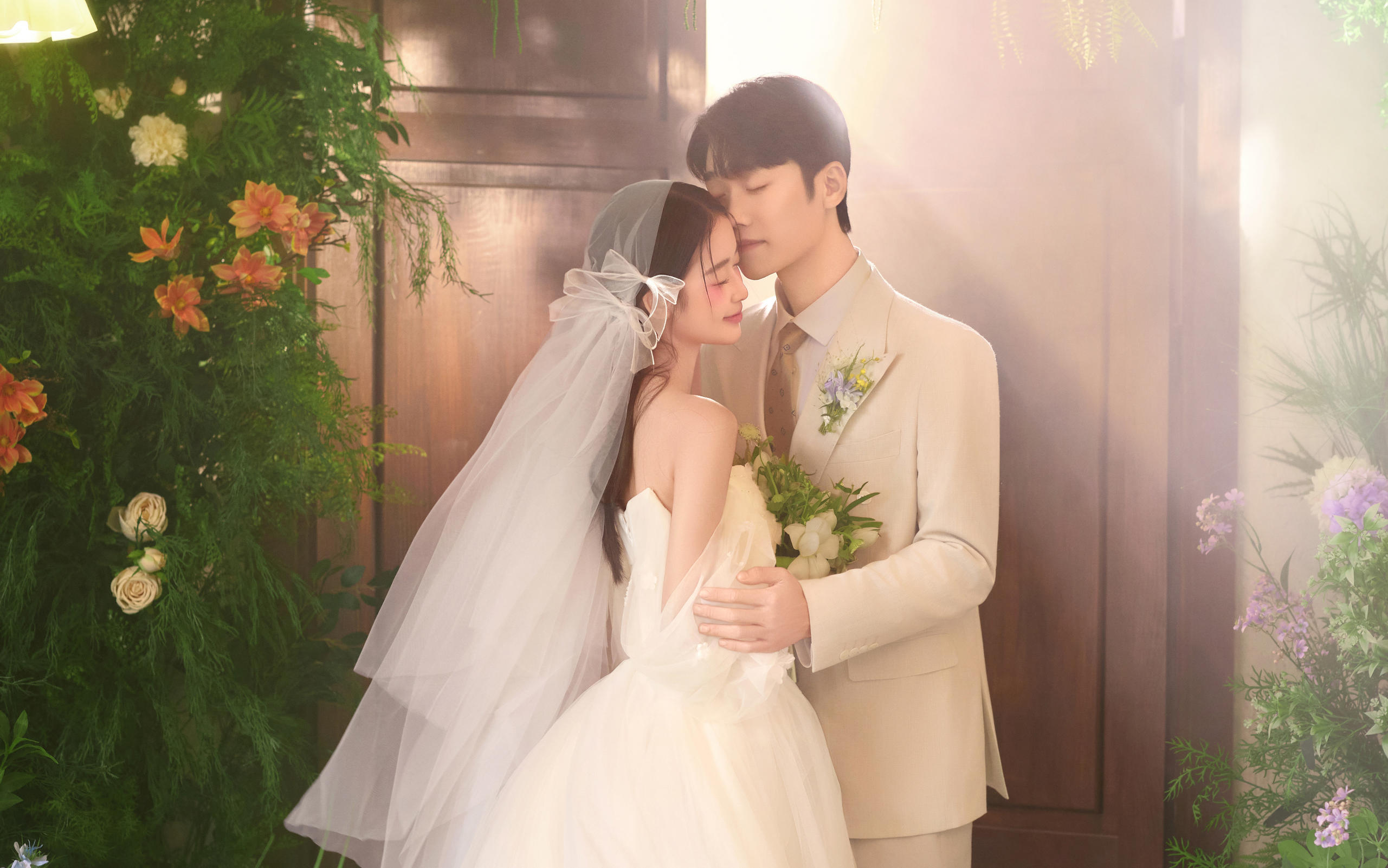 🌸 被鲜花簇拥的浪漫，每一帧都像在告白