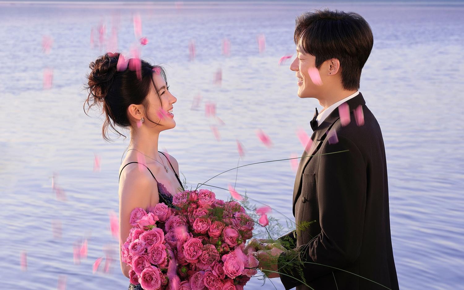 浪漫狙击🌺氛围感拉满的落日湖边婚纱照