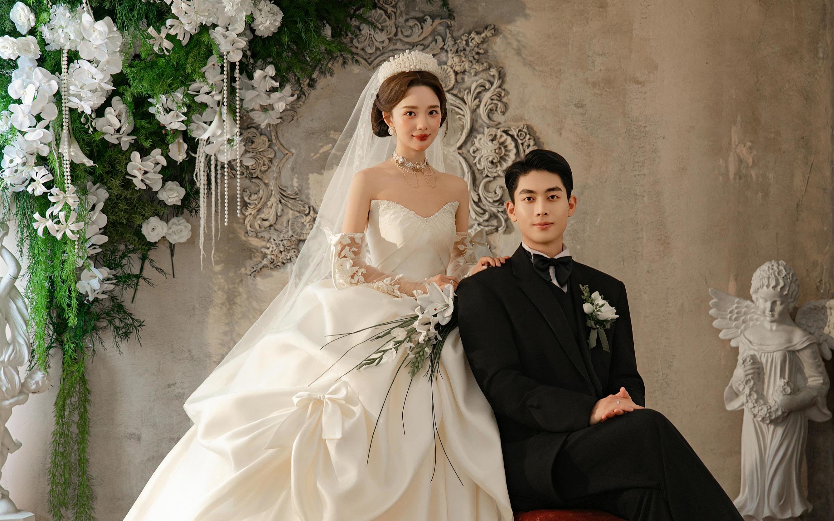 续写文艺复兴的古典诗篇🕊️法式油画婚纱照