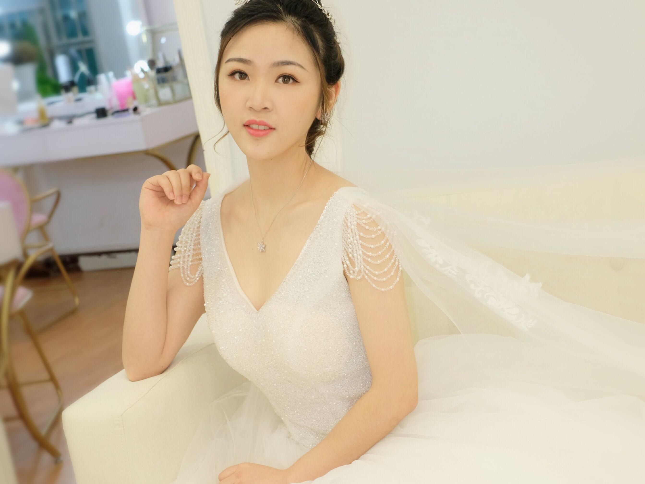 资深化妆师上门新娘早妆/晚妆