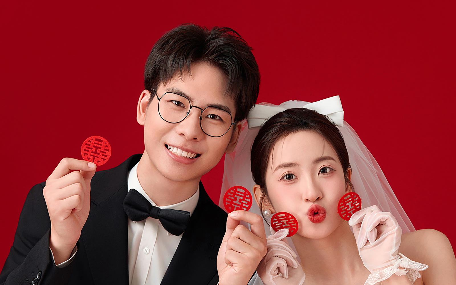 越看越心动 红色喜嫁婚纱照也太甜了吧