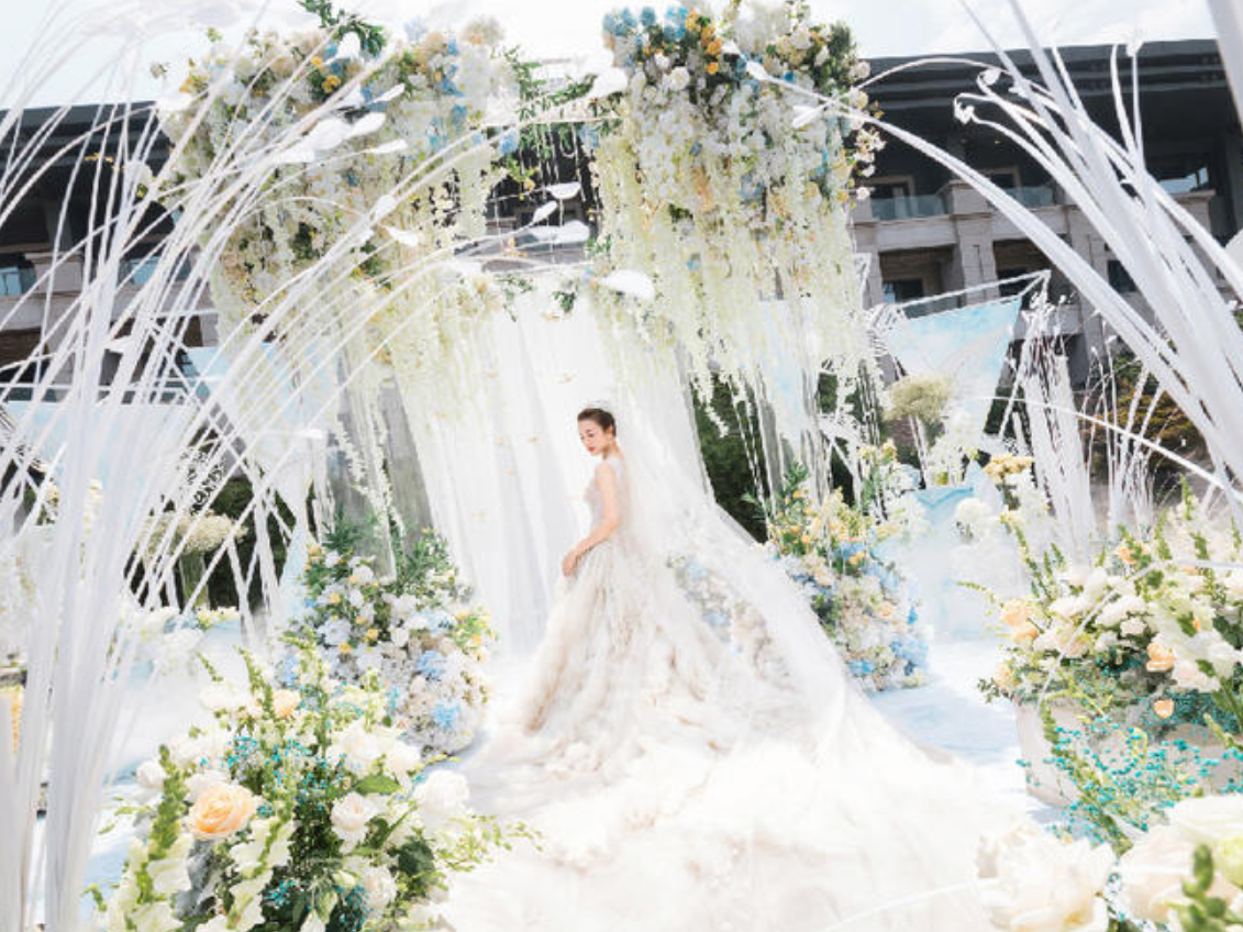 户外草坪婚礼可在自家门口办可在酒店草坪办