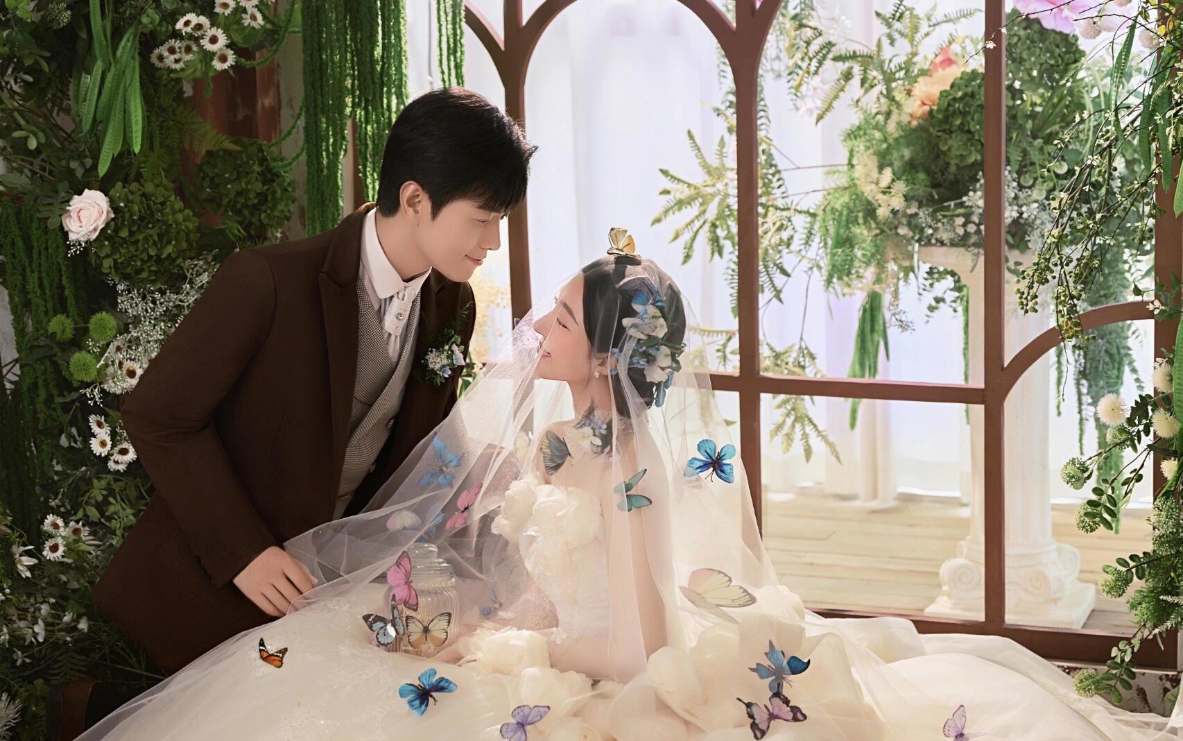 【室內(nèi)蝴蝶公主婚紗照】