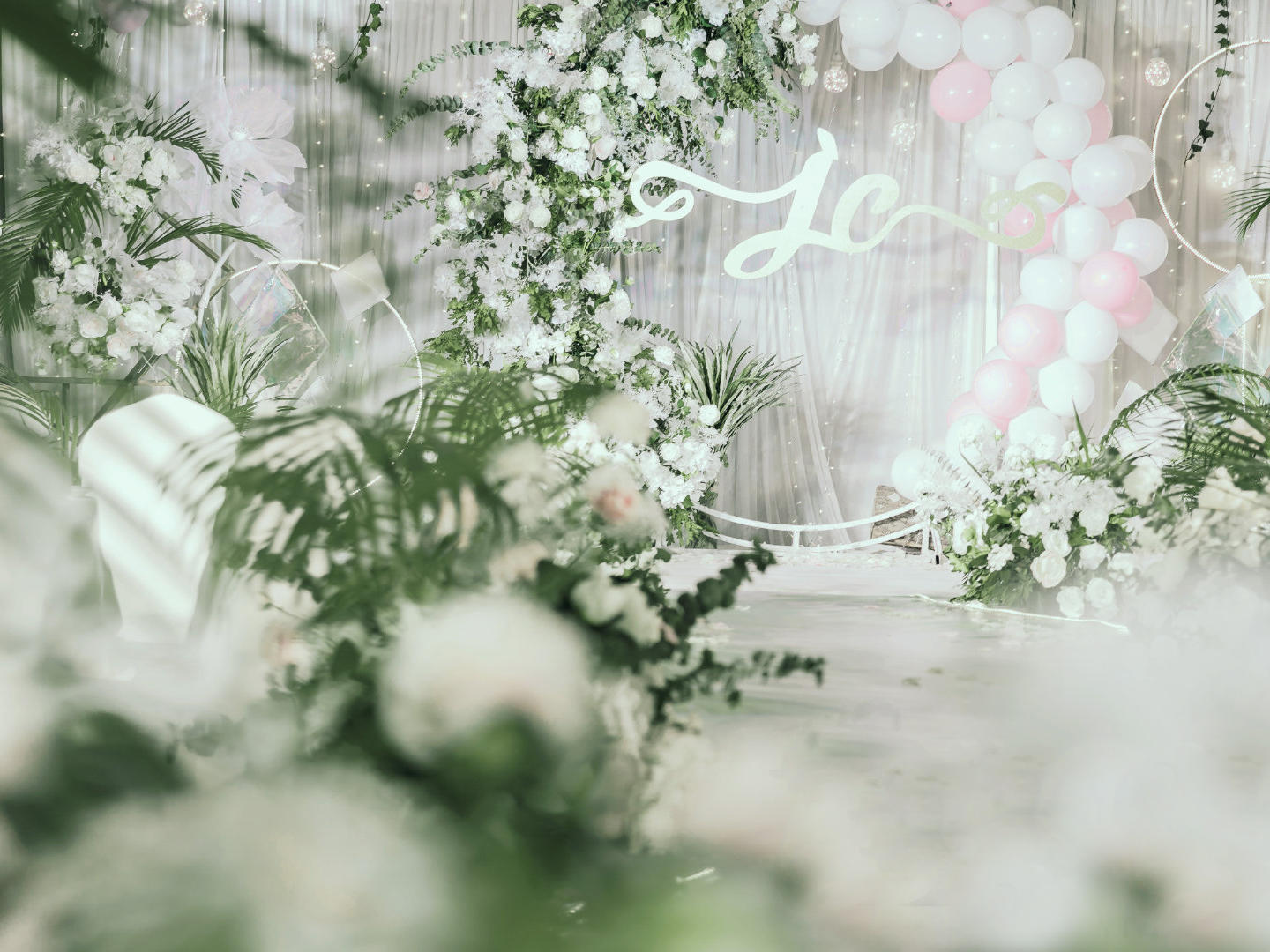 清新白绿色系---浪漫气球---适用低层高宴会厅