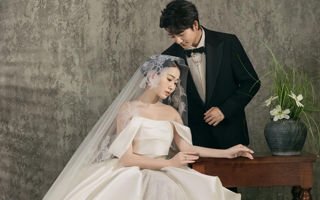 百看不厭的小眾復(fù)古油畫婚紗照｜美暈了