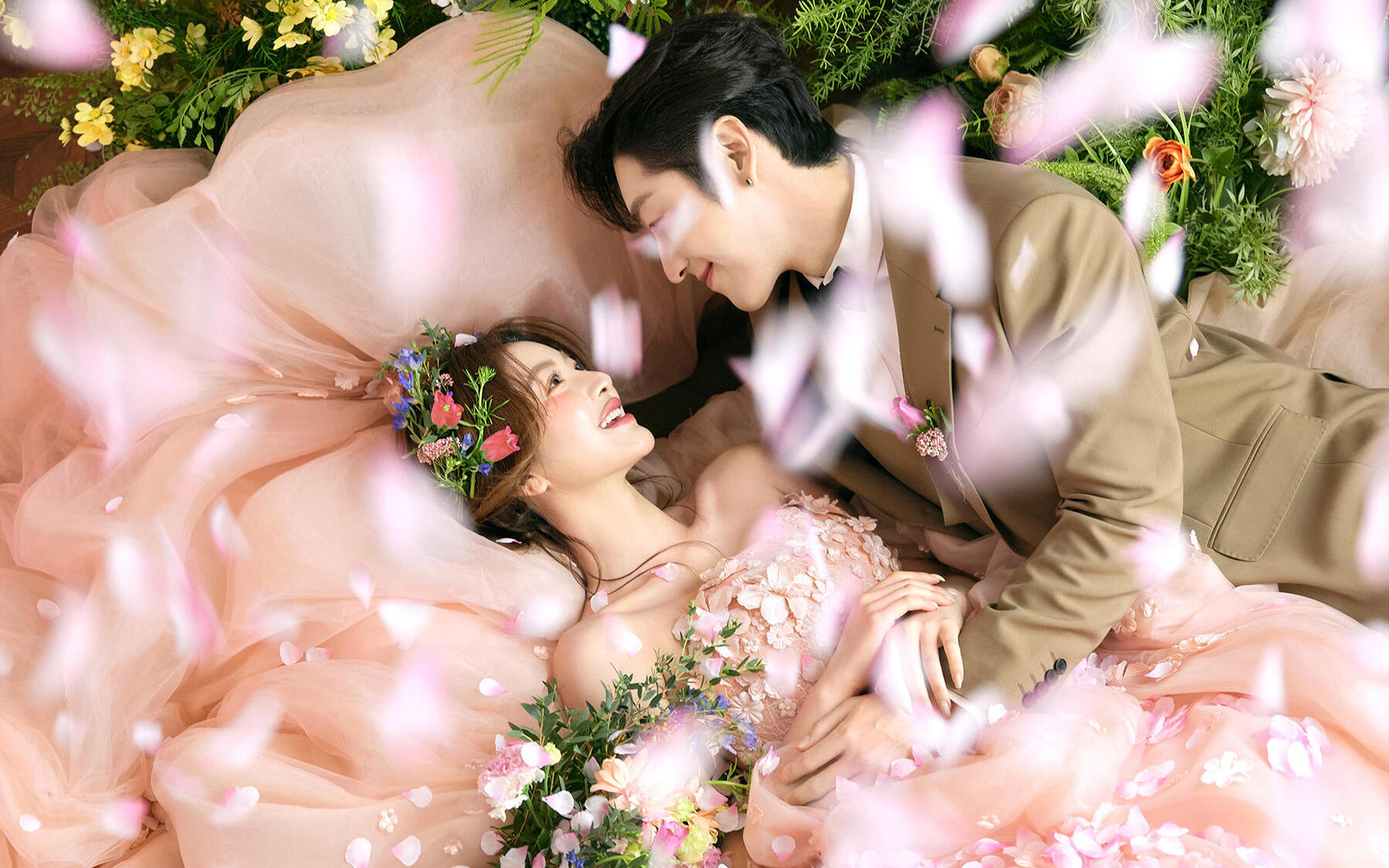 油画花房少女风婚纱照