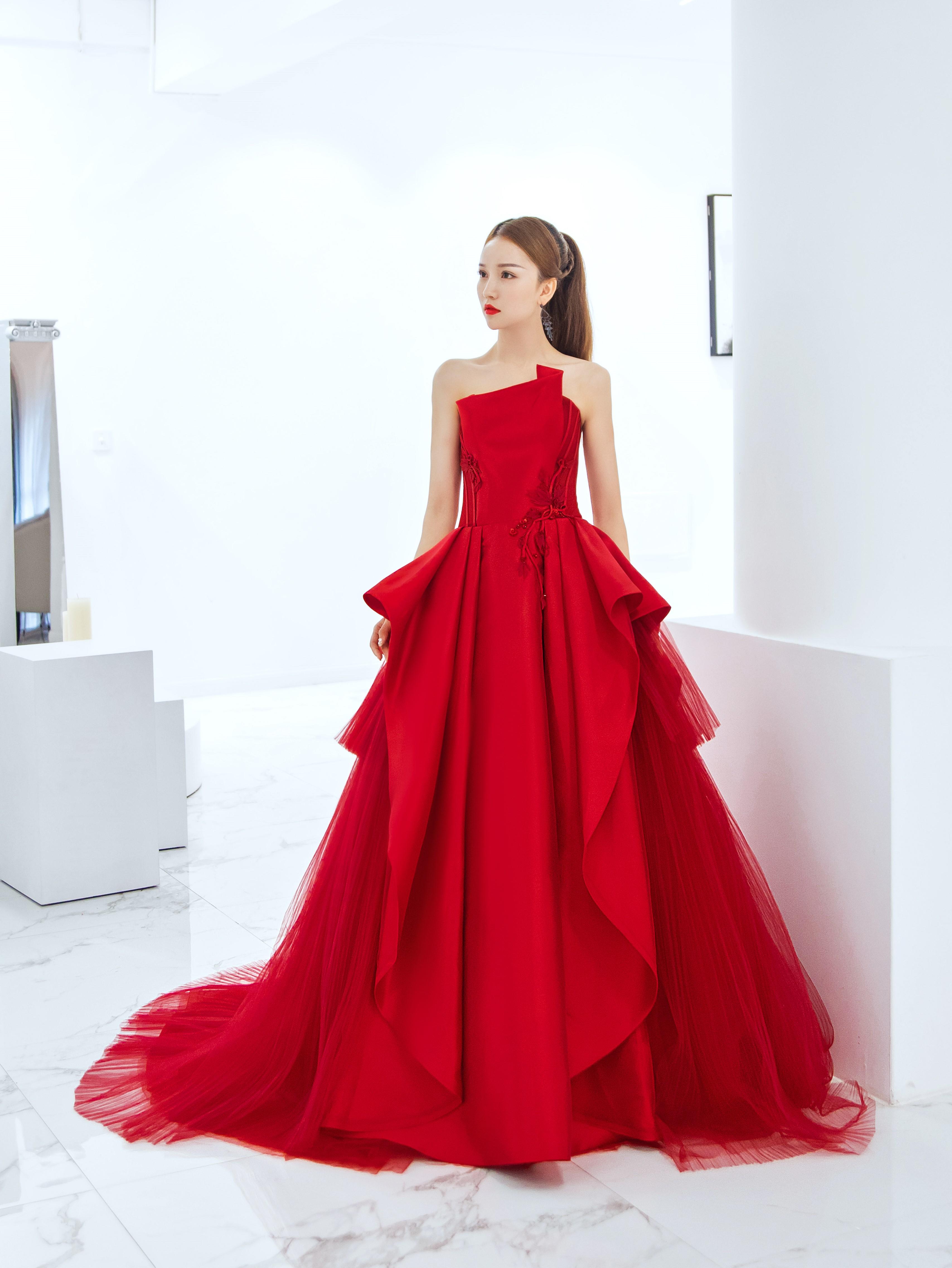 网红缎纱拼接小众礼服