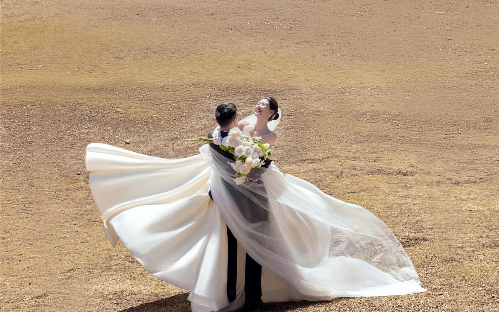 猜猜这是几月的云杉坪呀