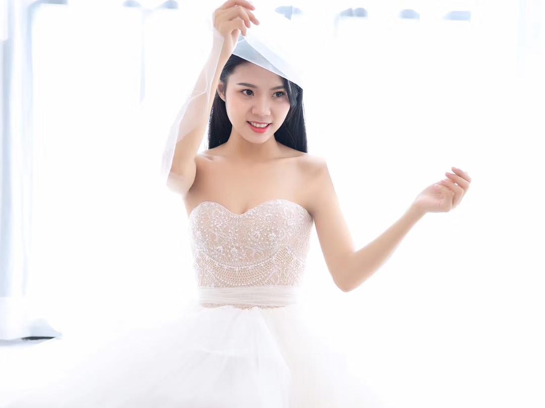 【超值性价比】婚纱礼服三件套+伴娘服