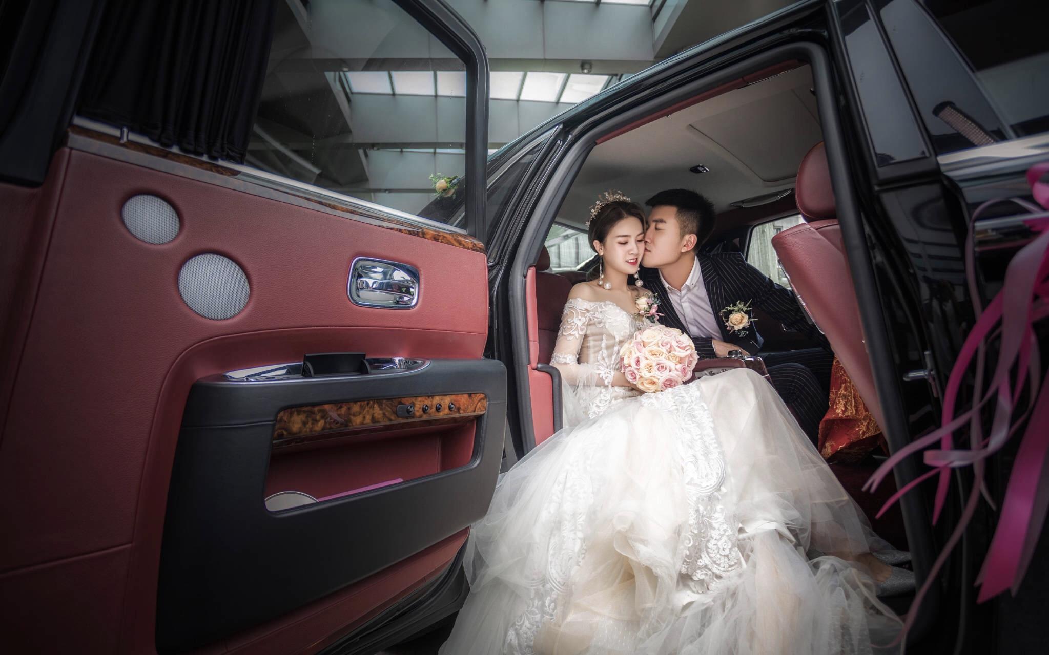 客片分享——室外婚礼首选鱼尾婚纱