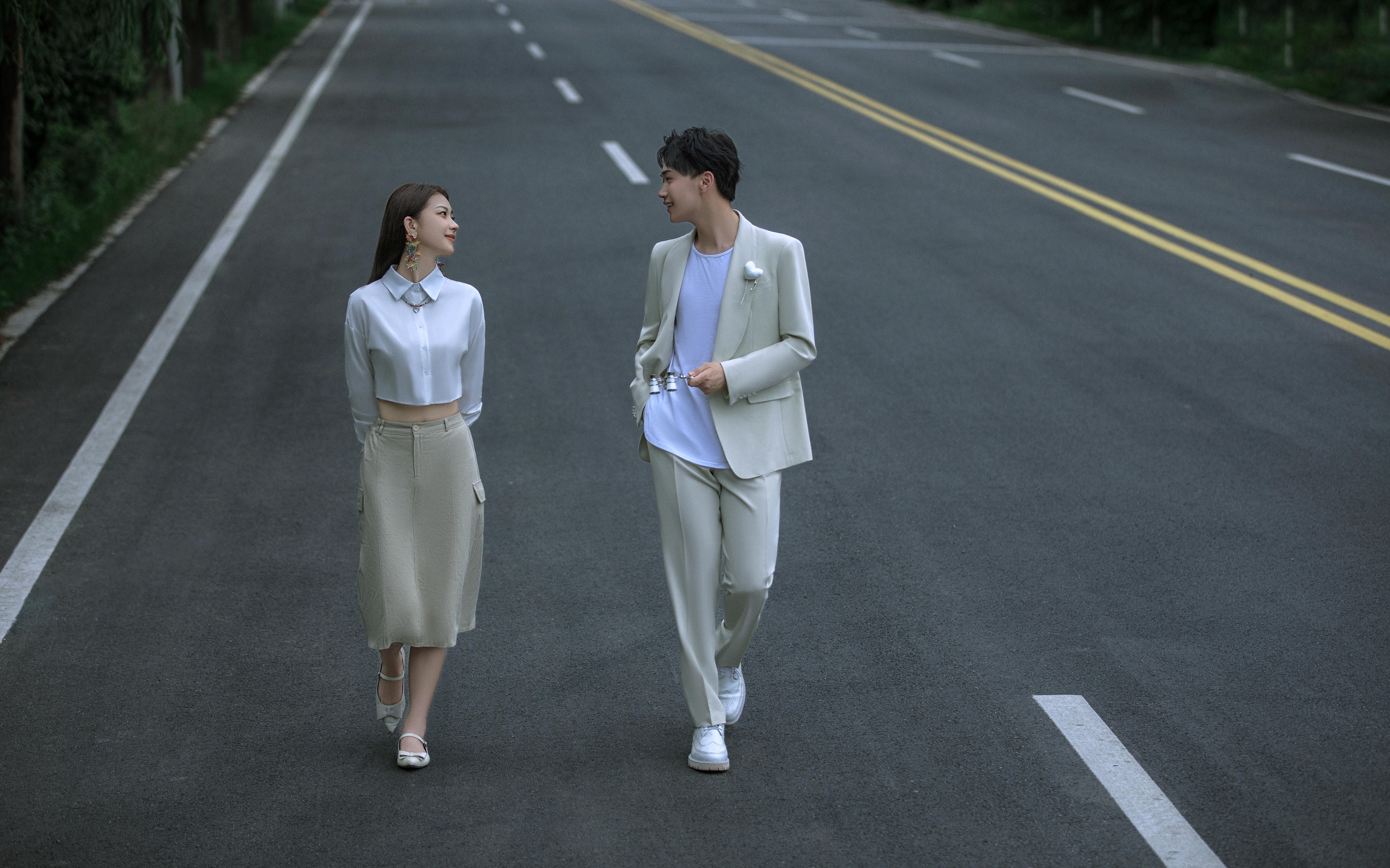 超愛這組公路紀(jì)實婚紗照??電影感絕了