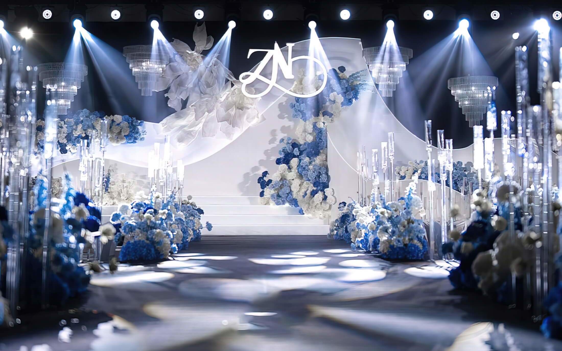 藍(lán)白色高級(jí)感西式婚禮