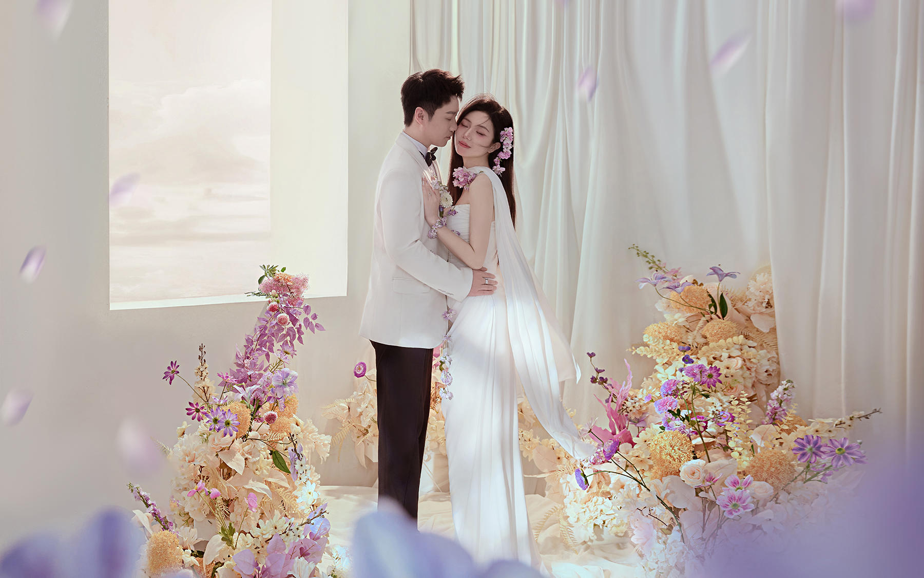 【真實(shí)客片】內(nèi)景婚紗照丨唐俊  & 馬小為