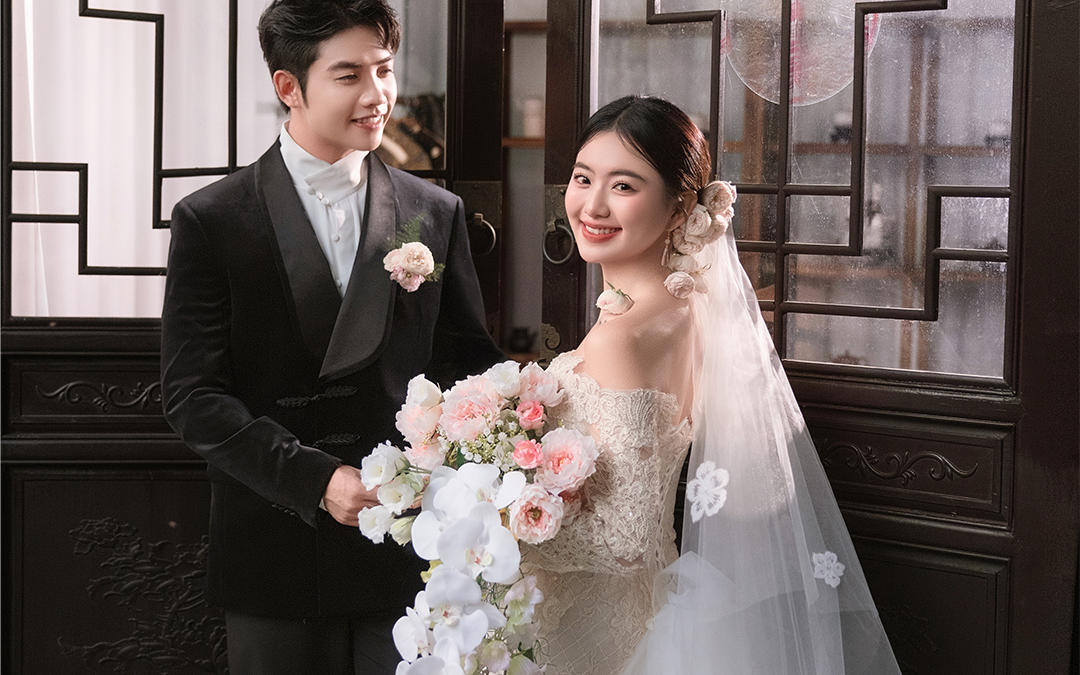 被这一帧禅意的美景惊艳到了！园林婚纱照