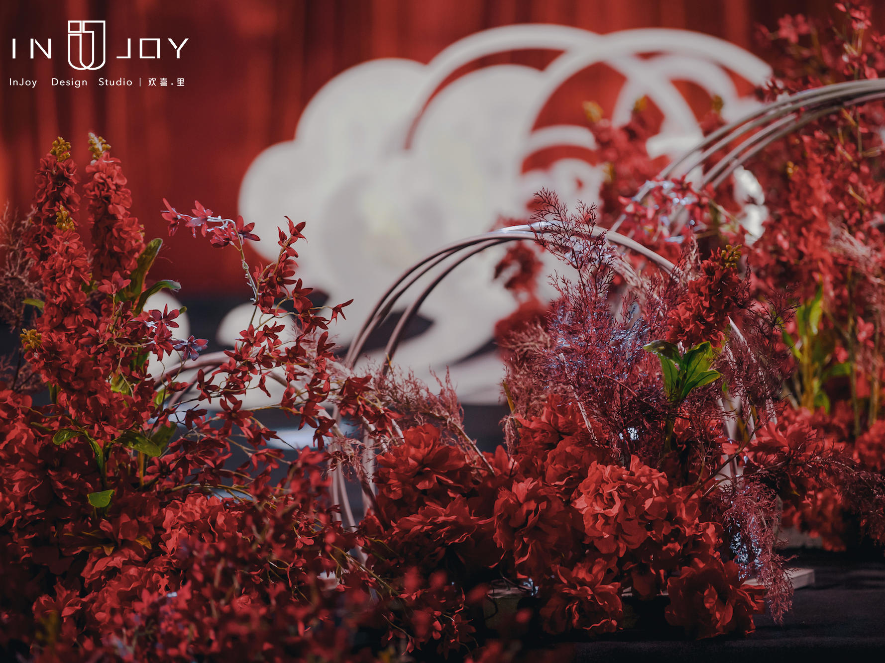 红黑色--拥夜[婚礼策划]