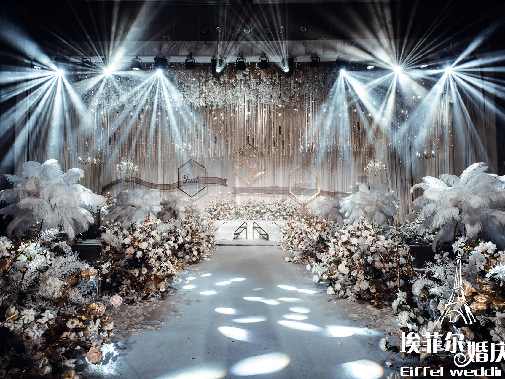 【萧山埃菲尔婚庆】香槟白梦幻西式婚礼