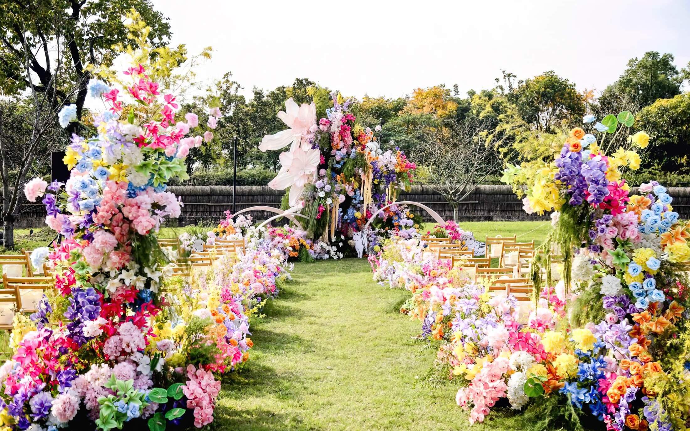【緣夢(mèng)閣】玫紅粉多巴胺草坪婚禮