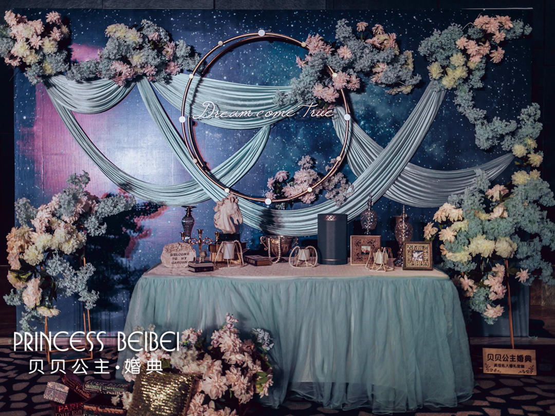 梦幻深蓝 宇宙星河的深邃之美